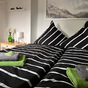  Apartment Gaestehaus „bei Emmi“
